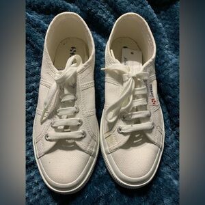 SUPERGA Women's 2750 Cotu Classic Sneaker, White. Size 6/36. Never worn.